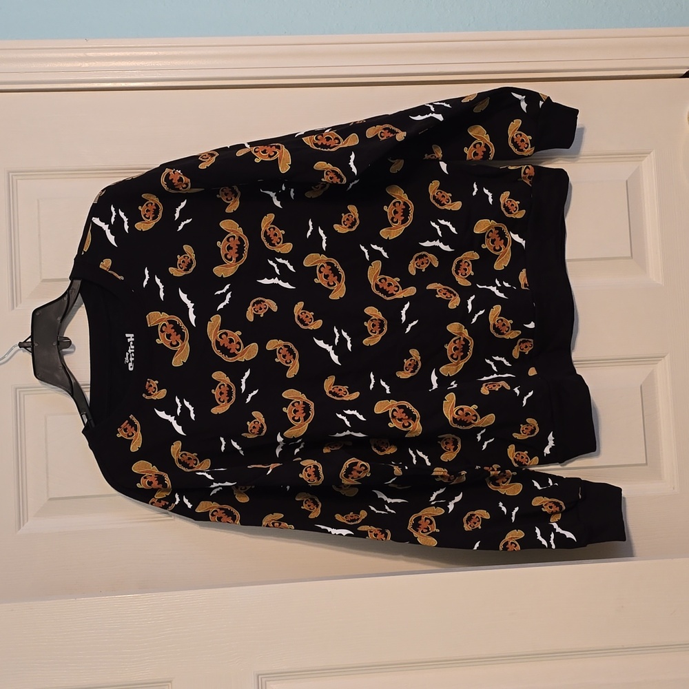 NWT Disney Halloween Stitch sweatshirt multiple sizes